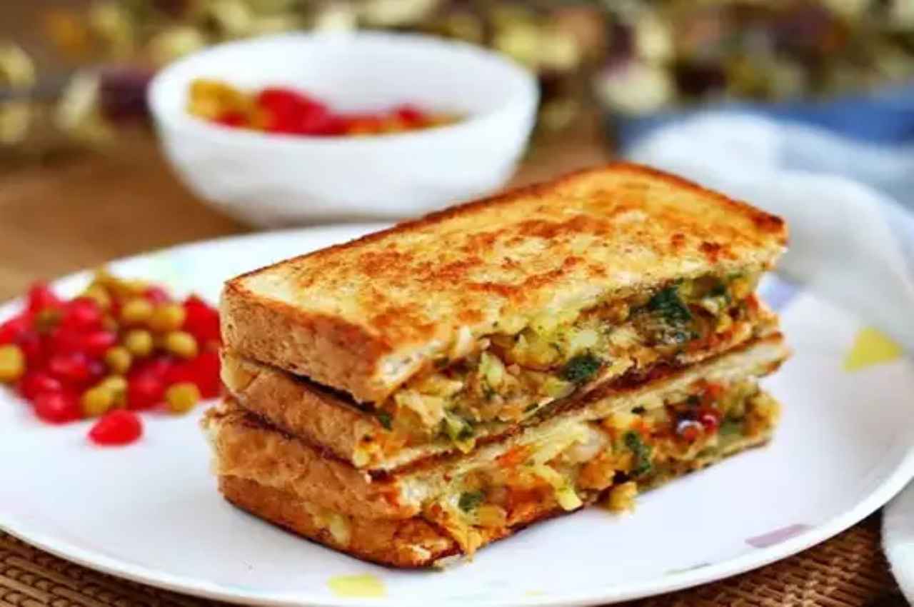 Leftover Chana Recipe: रात की बची हुई चने की सब्जी से नाश्ते में बनाएं स्वादिष्ट सैंडविच, ये रही रेसिपी