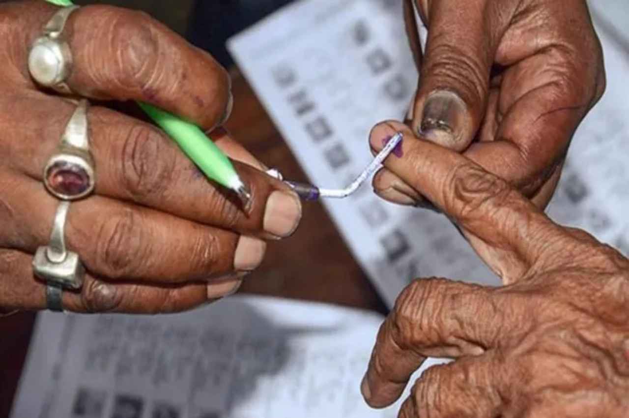 Delhi MCD Election 2022 : क्यों इतना चर्चित और महत्वपूर्ण है दिल्ली का नगर निगम चुनाव? जानें किस बात की है जंग