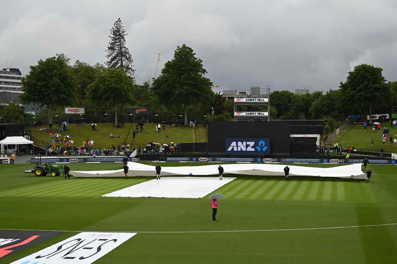 IND vs NZ 2nd ODI: हैमिल्टन में नहीं रुकी बारिश, बिना नतीजे के रद्द हुआ दूसरा वनडे मैच