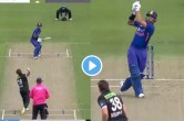 IND vs NZ 3rd ODI Shikhar Dhawan shot Tim Southee