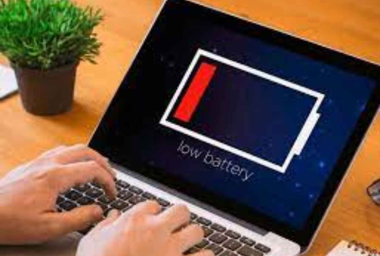 Laptop Battery Tips: अब जल्दी खत्म नहीं होगी लैपटॉप की बैटरी? बस अपनाएं ये तरीका