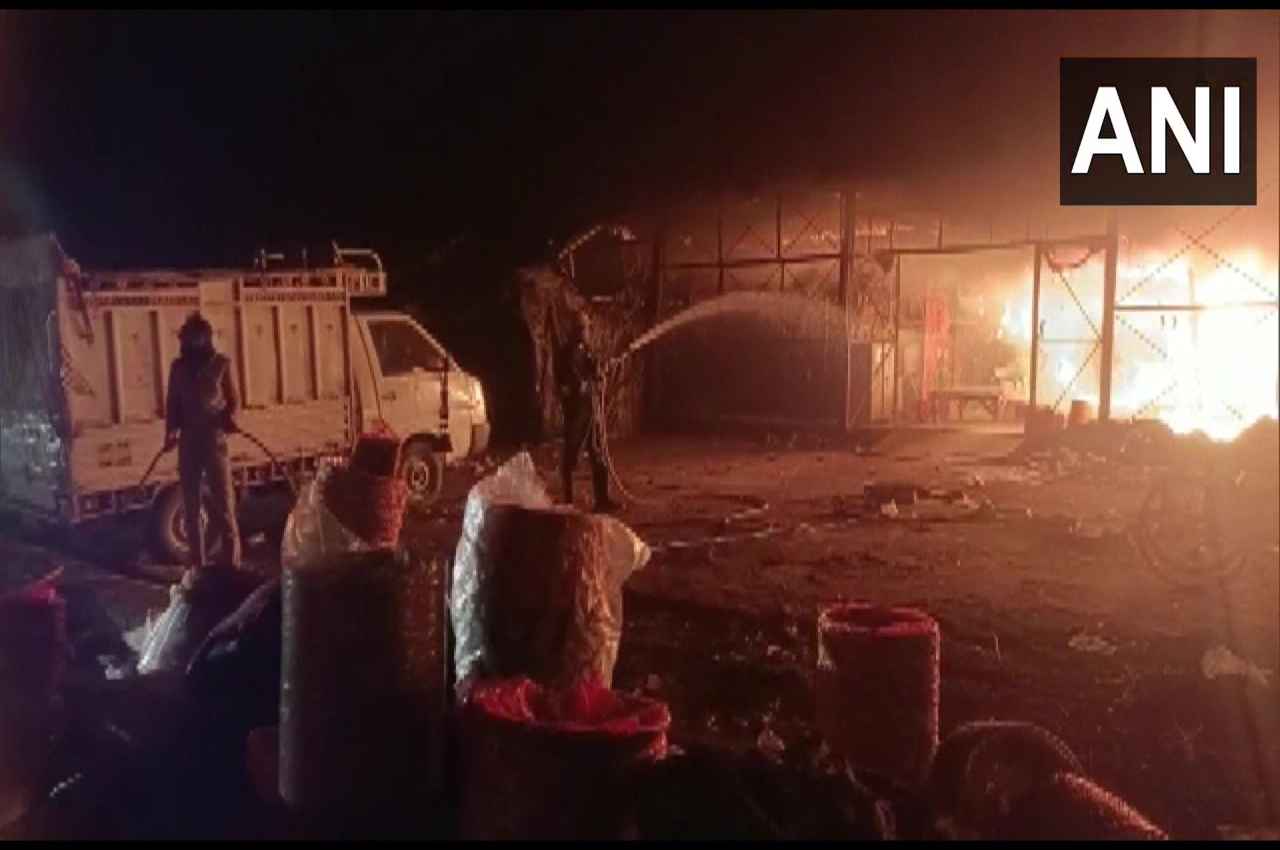 Lucknow Fire (1)