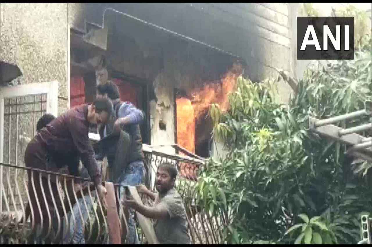 लखनऊ में कारोबारी के घर लगी भीषण आग, बुजुर्ग महिला की मौत, अब घर में बची है सिर्फ एक बेटी