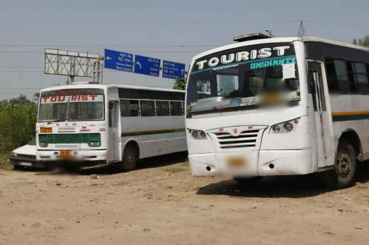 Noida private bus stand