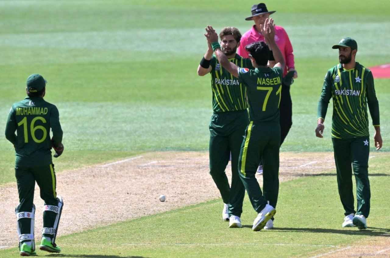 PAK vs BAN:  T20 World Cup 2022 के सेमीफाइनल में पहुंची पाकिस्तान की टीम, बांग्लादेश को 5 विकेट से दी मात