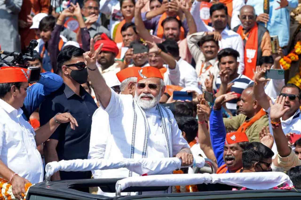 Gujarat Election: 2 दिनों में 7 रैलियां, गुजरात में पीएम मोदी के चेहरे पर चल रहा है बीजेपी का चुनावी अभियान