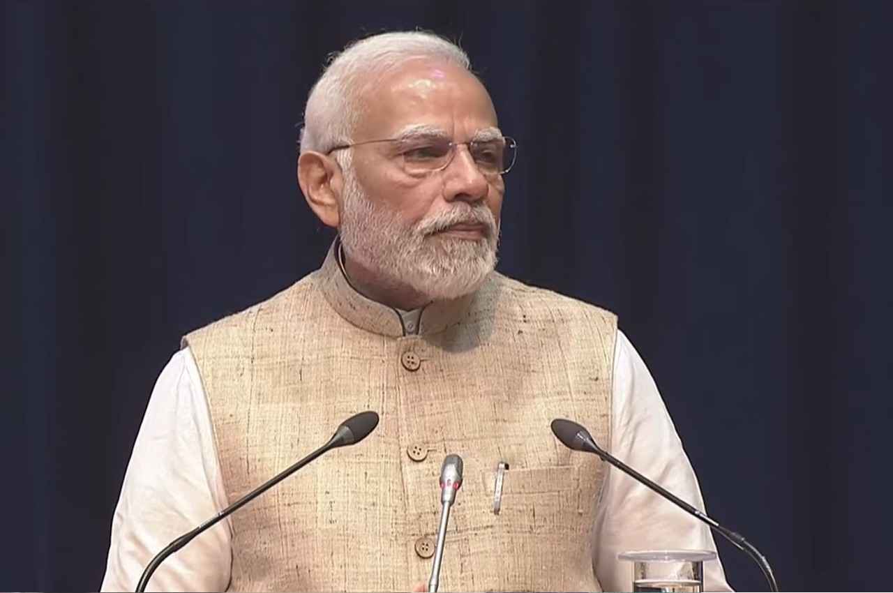 Constitution Day: PM मोदी ने ई-कोर्ट की पहल शुरू की, बोले- भारत का संविधान सबसे बड़ी ताकत