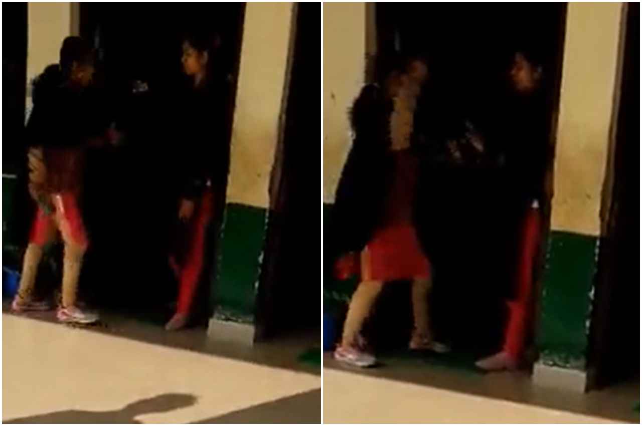 Viral Video: स्कूल में बच्चों के सामने टीचरों में जमकर हुई थप्पड़बाजी, दांत से काट लिया हाथ