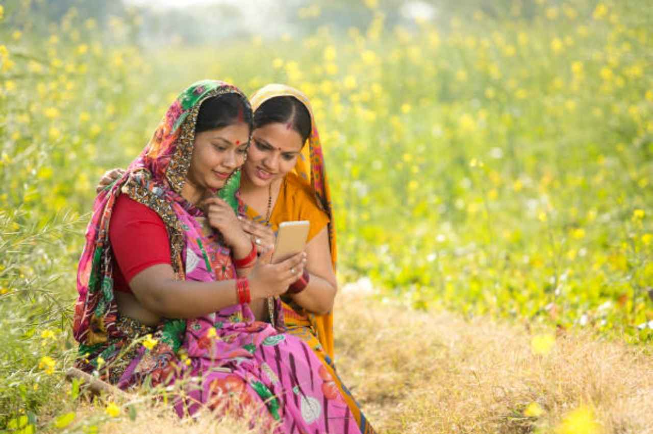 Free Mobile Yojana 2022: गहलोत सरकार दिसम्बर में देगी महिलाओं को फ्री में स्मार्टफोन, जानें सबकुछ