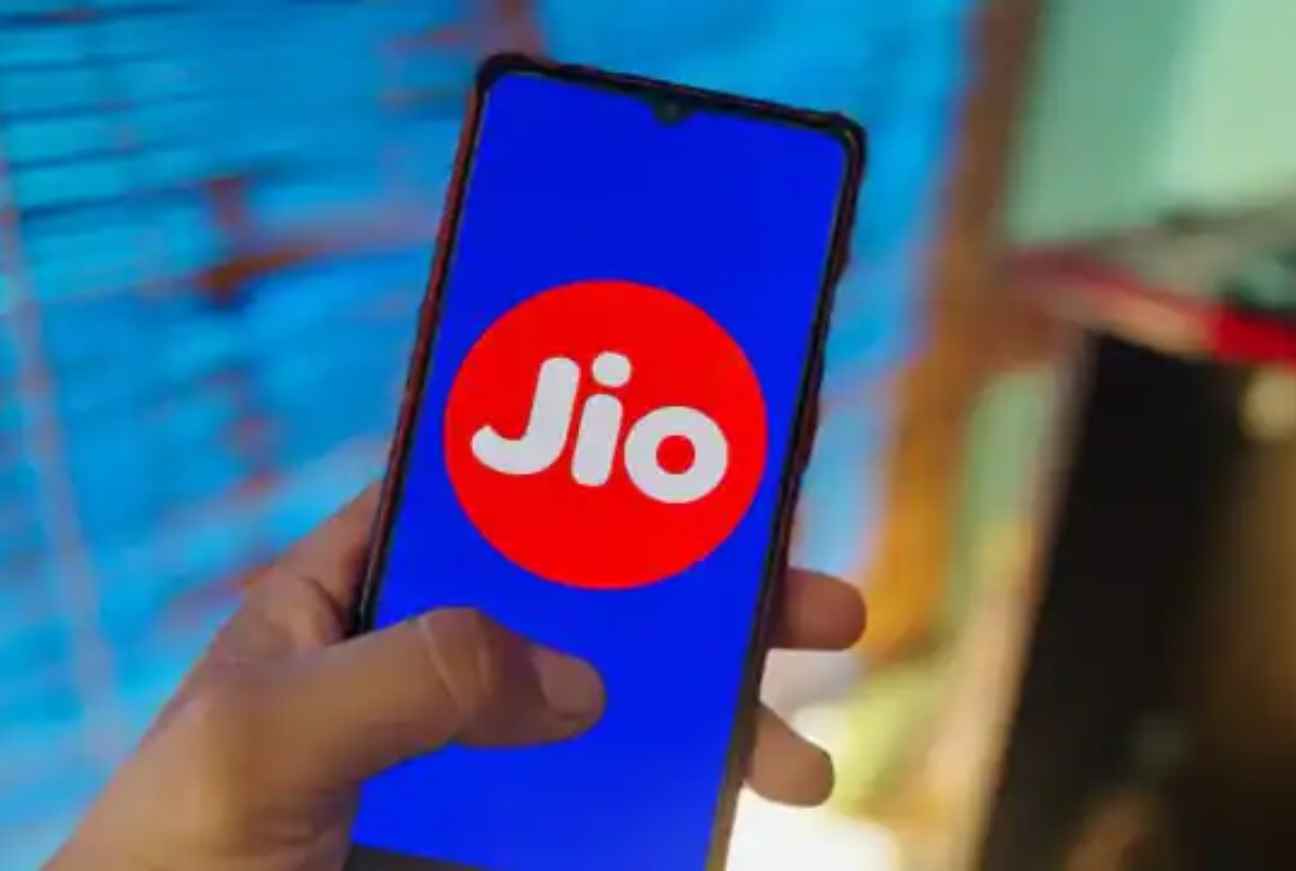 ये है Jio का शानदार प्लान! सिंगल रिचार्ज से 336 दिनों की टेंशन खत्म, मिलेगा डाटा-कॉलिंग-SMS समेत कई लाभ
