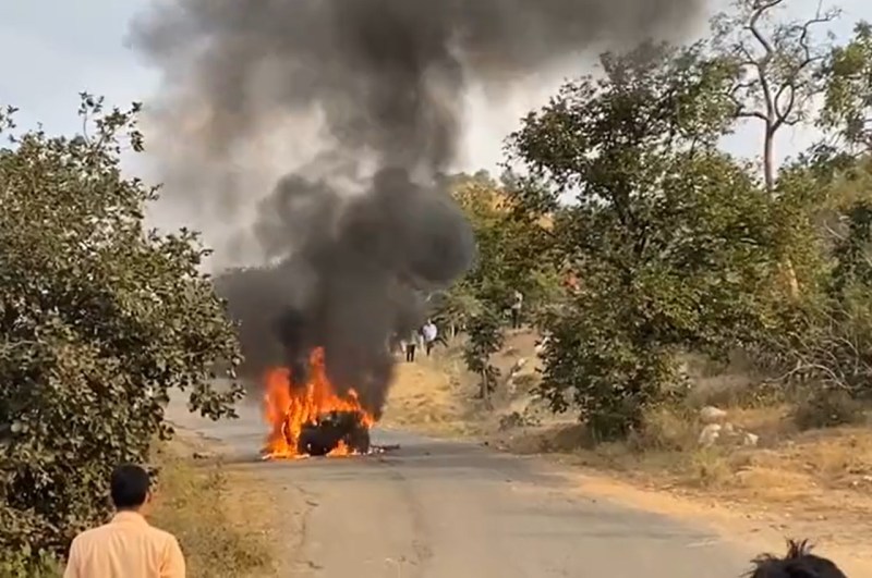 Fire in moving car in Udaipur