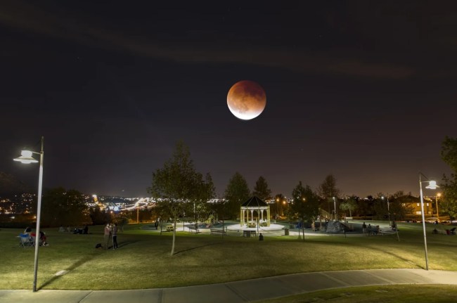 Chandra Grahan, Chandra Grahan Ke Upay, Chandra Grahan 2022, Chandra Grahan effects, dharma karma,