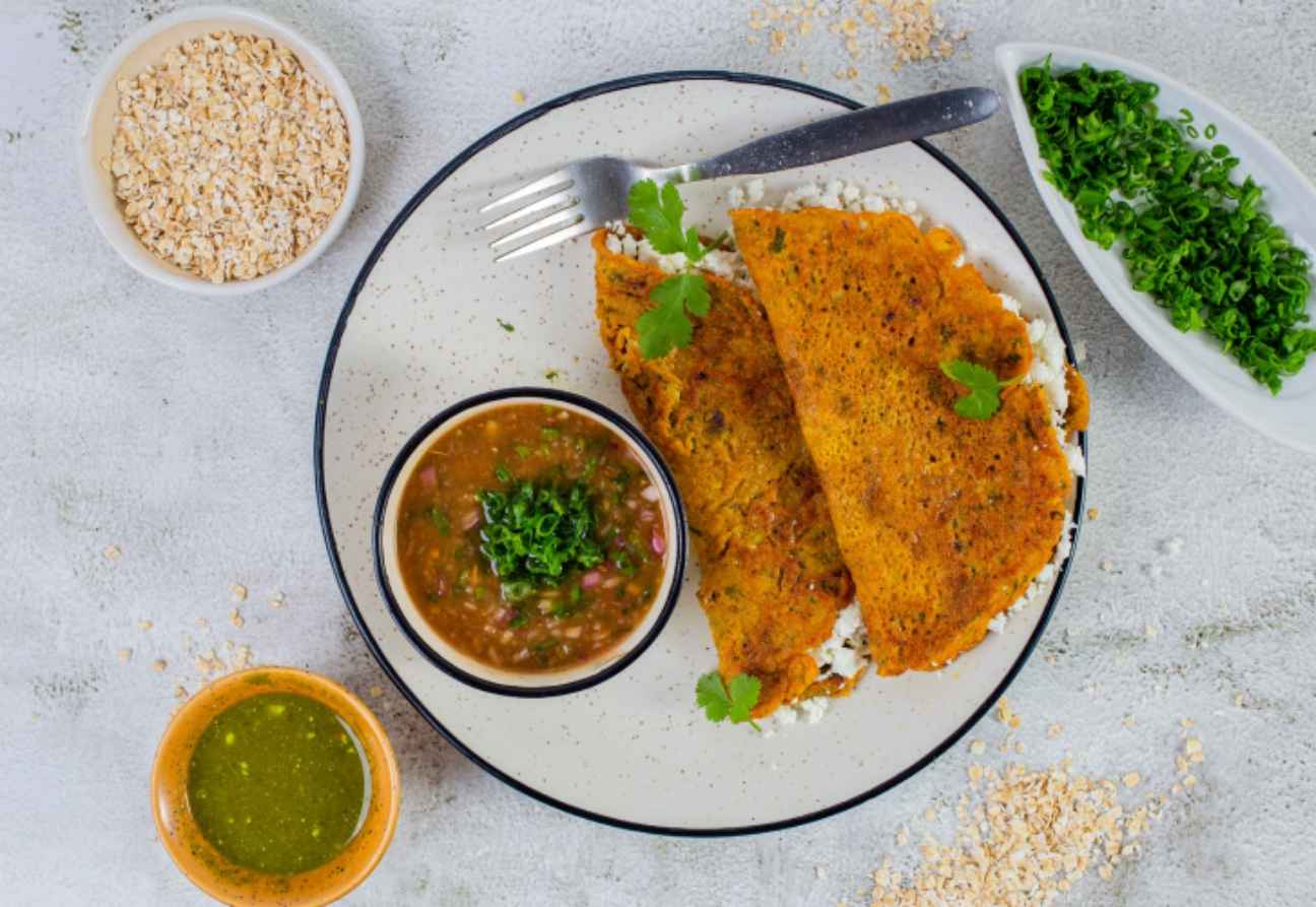 Stuffed Oats Chilla: सिर्फ 15 मिनट में बनाएं स्टफिंग ऑट्स चीला, जानें विधि