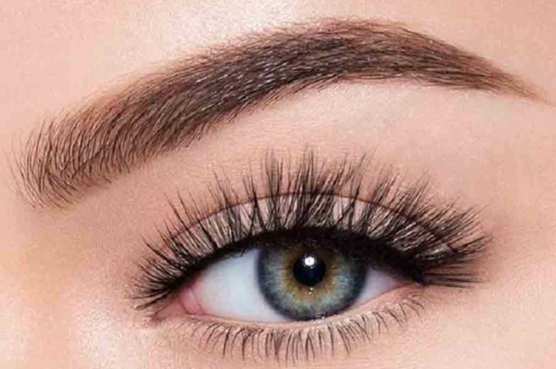 Thick And Long Eyelash