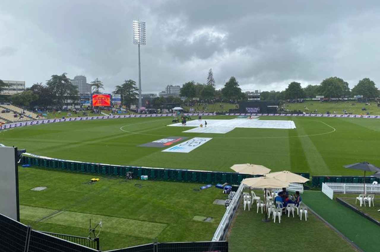 IND vs NZ 2nd ODI: क्या दोबारा मैच शुरू हो पाएगा...? हैमिल्टन से आया सबसे बड़ा अपडेट