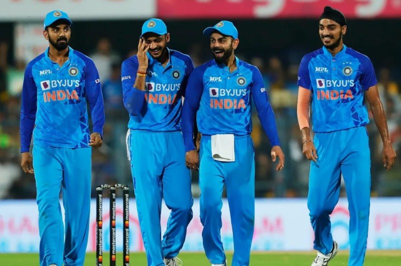 Virat Kohli said thanks for fans after t20 World Cup 2022 defeat