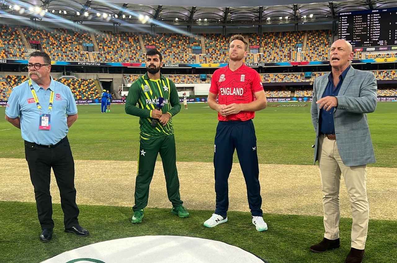 PAK vs ENG: मेलबर्न क्रिकेट ग्राउंड पर किस टीम की चमकेगी किस्मत ? जानें क्या कहते हैं आंकड़े