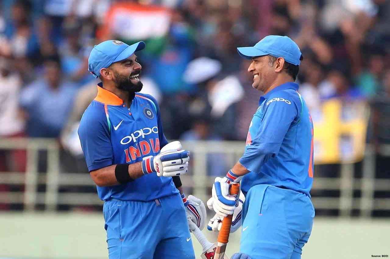 'वो हर जगह मौजूद हैं' पानी की बोतल देखकर Virat Kohli को आई महेंद्र सिंह धोनी की याद, फिर कह दी ये बड़ी बात