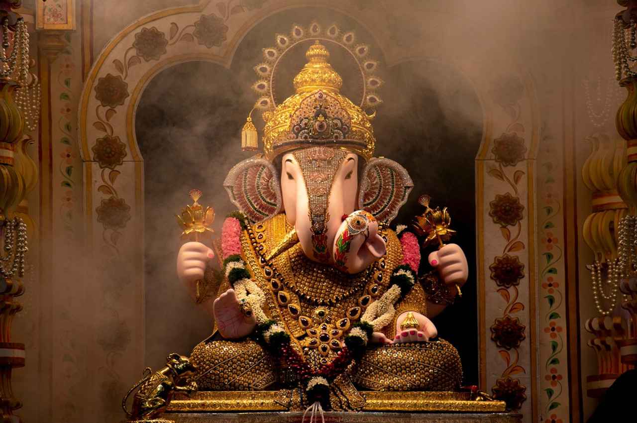Sankashti Chaturthi 2022: सुख-समृद्धि-सौभाग्य पाने के लिए शनिवार को ऐसे करें गणेशजी की पूजा