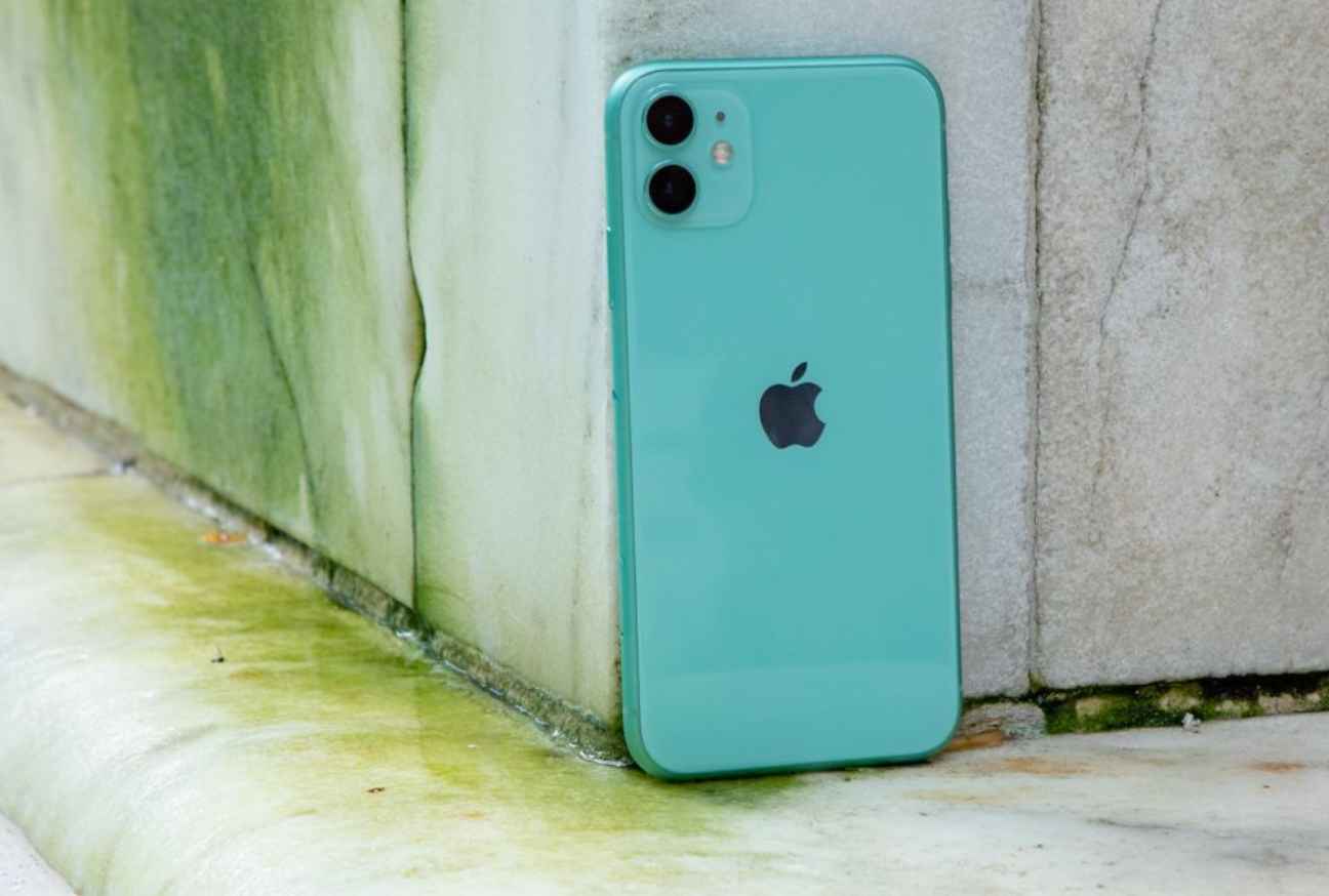 iPhone 11 पर अब तक का बेस्ट ऑफर! 20 हजार रुपये से कम में मिल रहा है फोन