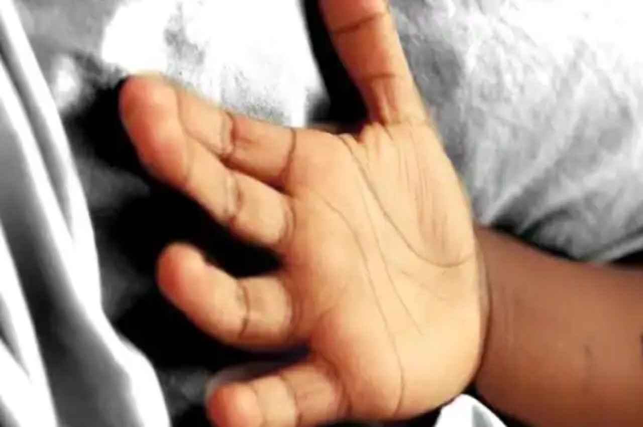 आंगनबाड़ी में 5 साल के मासूम की संदिग्ध मौत, इलाके में मचा हड़कंप