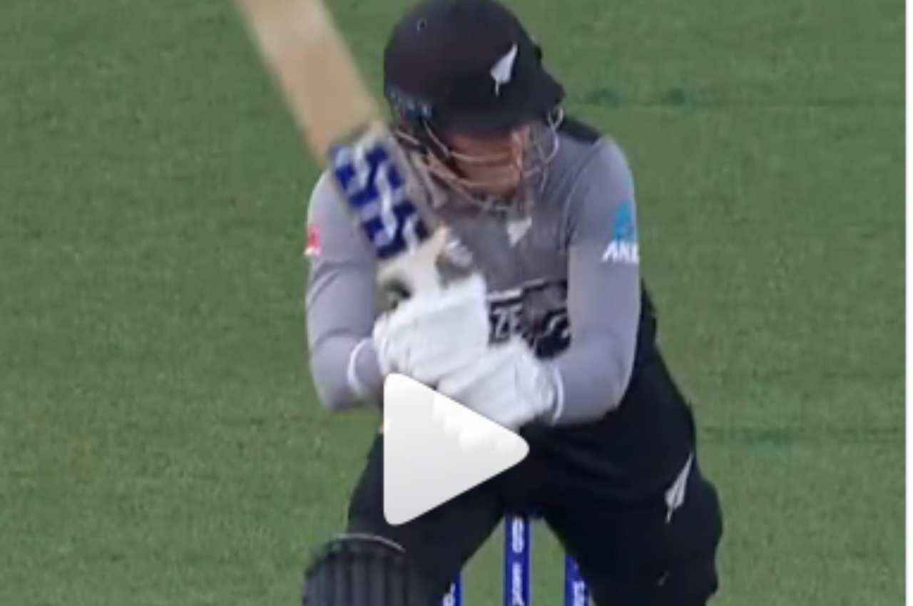 Pak Vs Nz: पहले ही ओवर में शाहीन अफरीदी  ने मचा दी हलचल, पहली बॉल पर बचा बैटर, दूसरी पर उसी तरह हो गया आउट, देखें Video