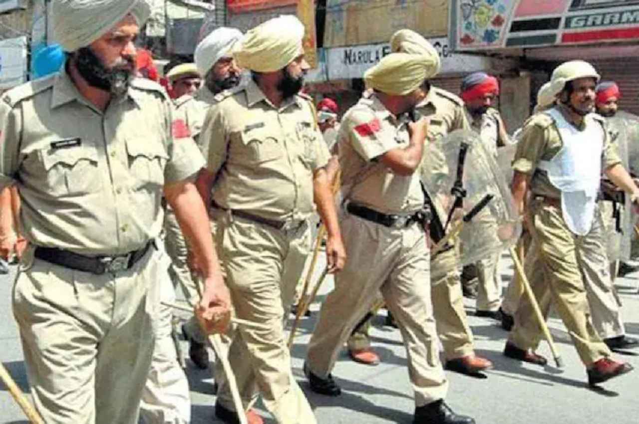 Punjab News: ऑपरेशन ईगल के तहत 22 एफआईआर, 6 लाख रुपए और नशीला पदार्थ बरामद 