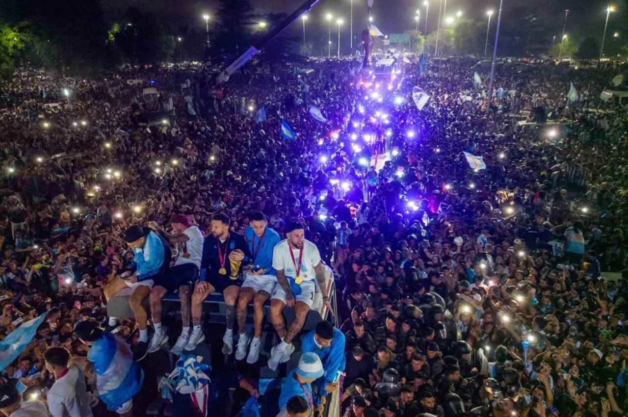 Fifa World Cup Celebration 2022: अर्जेंटीना में जीत के जश्न के बीच फूटा कोरोना बम, 100 फीसदी तक बढ़े मामले