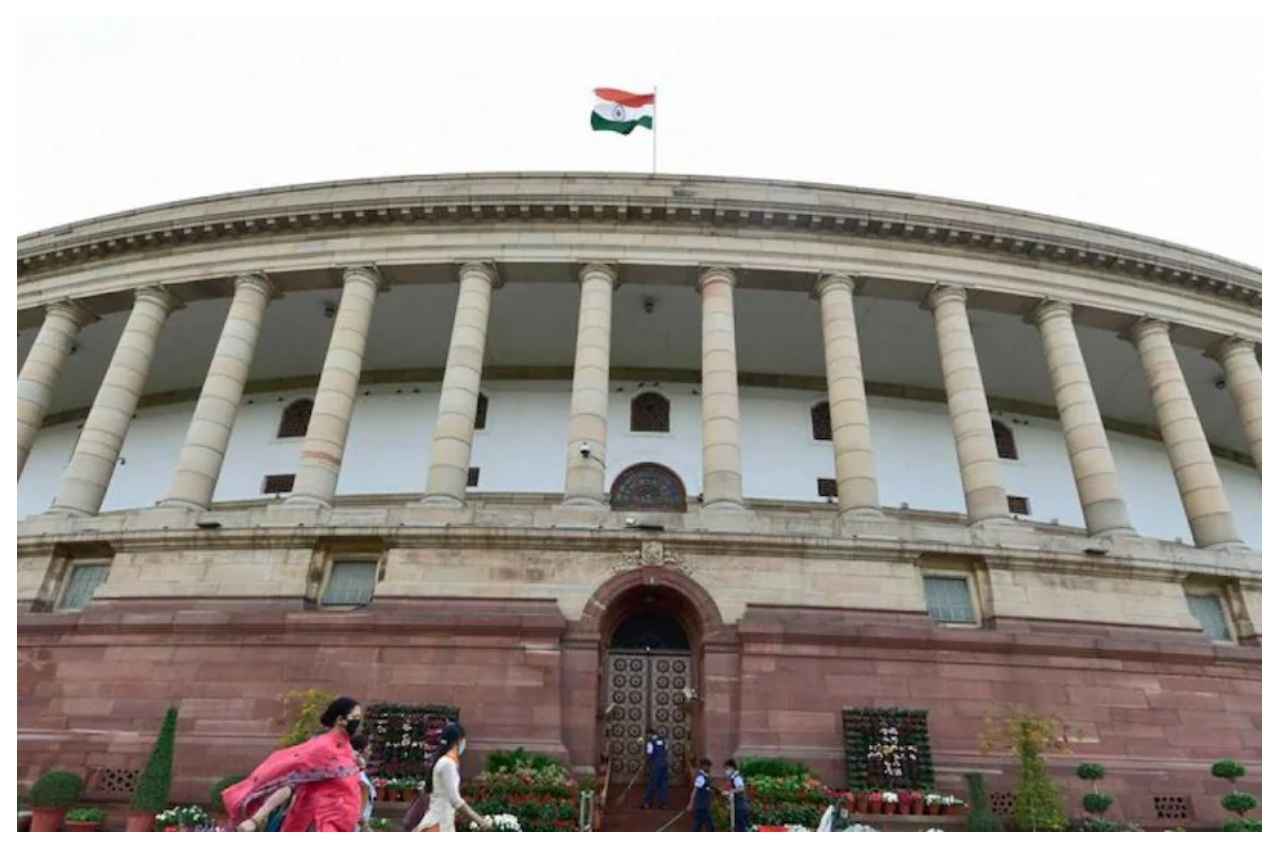 पेट्रोल- डीजल की बढ़ी कीमतों पर संसद में हंगामा
