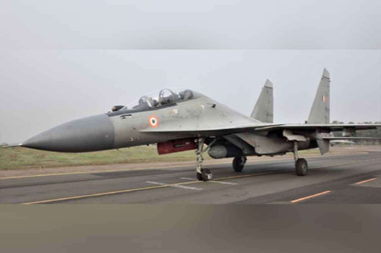 BrahMos air-launched missile: ब्रह्मोस एयर लॉन्च मिसाइल का सफल परीक्षण, 400 किमी तक दुश्मन को मार गिराएगी