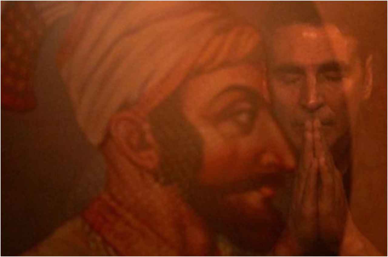 Akshay Kumar Marathi Film: अक्षय की पहली मराठी फिल्म का लुक आया सामने, छत्रपति शिवाजी महाराज की भूमिका में दिखेंगे एक्टर