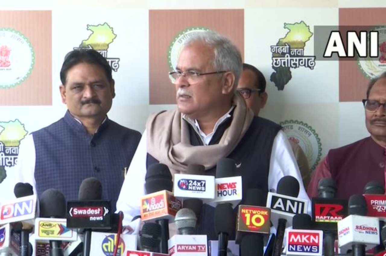 'शादी के कार्ड पर रिटायर्ड अग्निवीर लिखेंगे', सीएम भूपेश बघेल का बीजेपी पर तंज