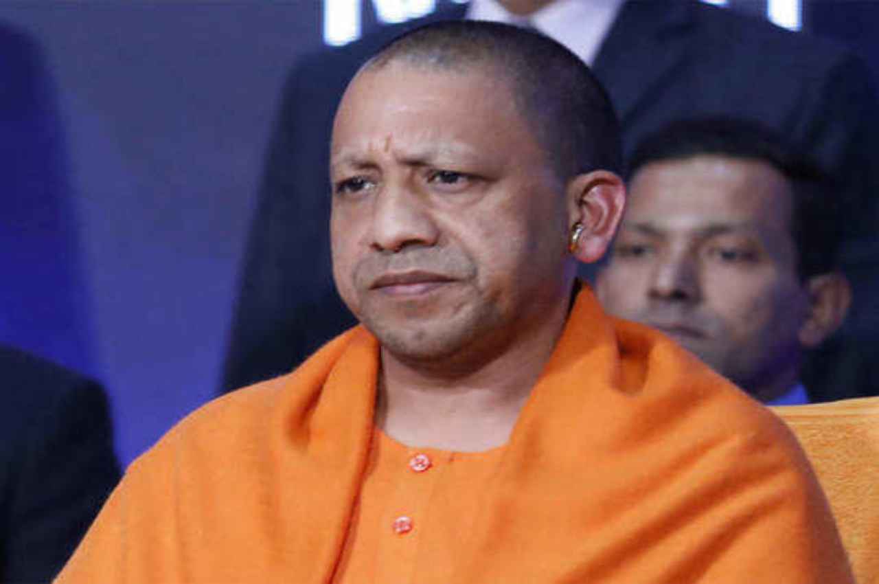 UP News: योगी सरकार का बड़ा फैसला; अब मुगलों का इतिहास नहीं पढ़ेंगे उत्तर प्रदेश के छात्र, सत्र 2023-24 से होगा ये बदलाव