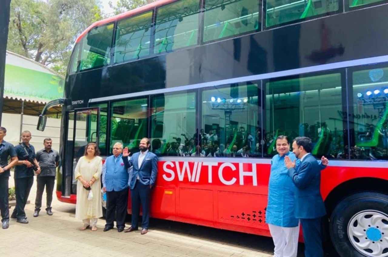 Double Decker Electric Bus: मुंबई में 14 जनवरी से दौड़ेंगी डबल डेकर इलेक्ट्रिक बसें, इस App से टिकट बुक कर सकेंगे यात्री