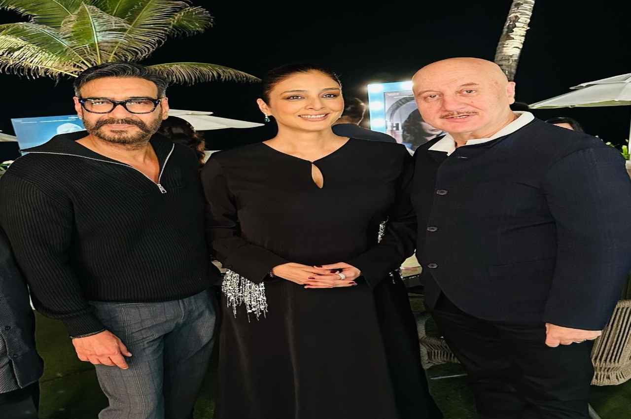 Drishyam 2: 'दृश्यम 2' की सफलता से गदगद हुए अनुपम खेर, अजय देवगन संग शेयर की तस्वीरें