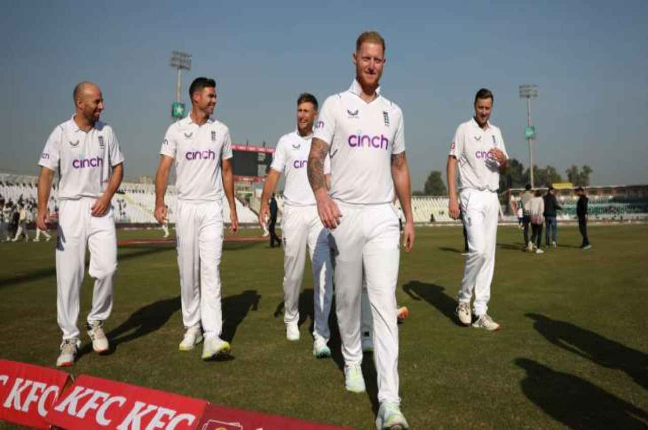 PAK vs ENG: इंग्लैंड ने पाकिस्तान के खिलाफ 3-0 से जीती टेस्ट सीरीज, बाबर आजम के नाम जुड़ा बेहद शर्मनाक रिकॉर्ड