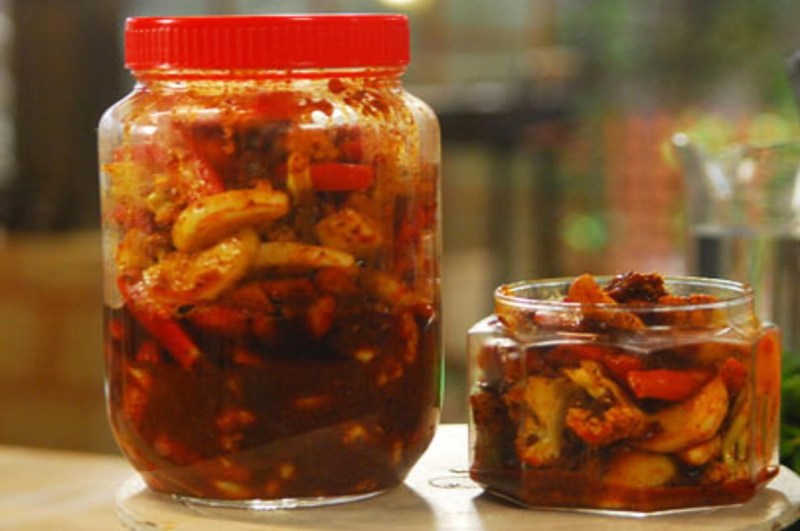 Gobi Gajar Shalgam ka Achar