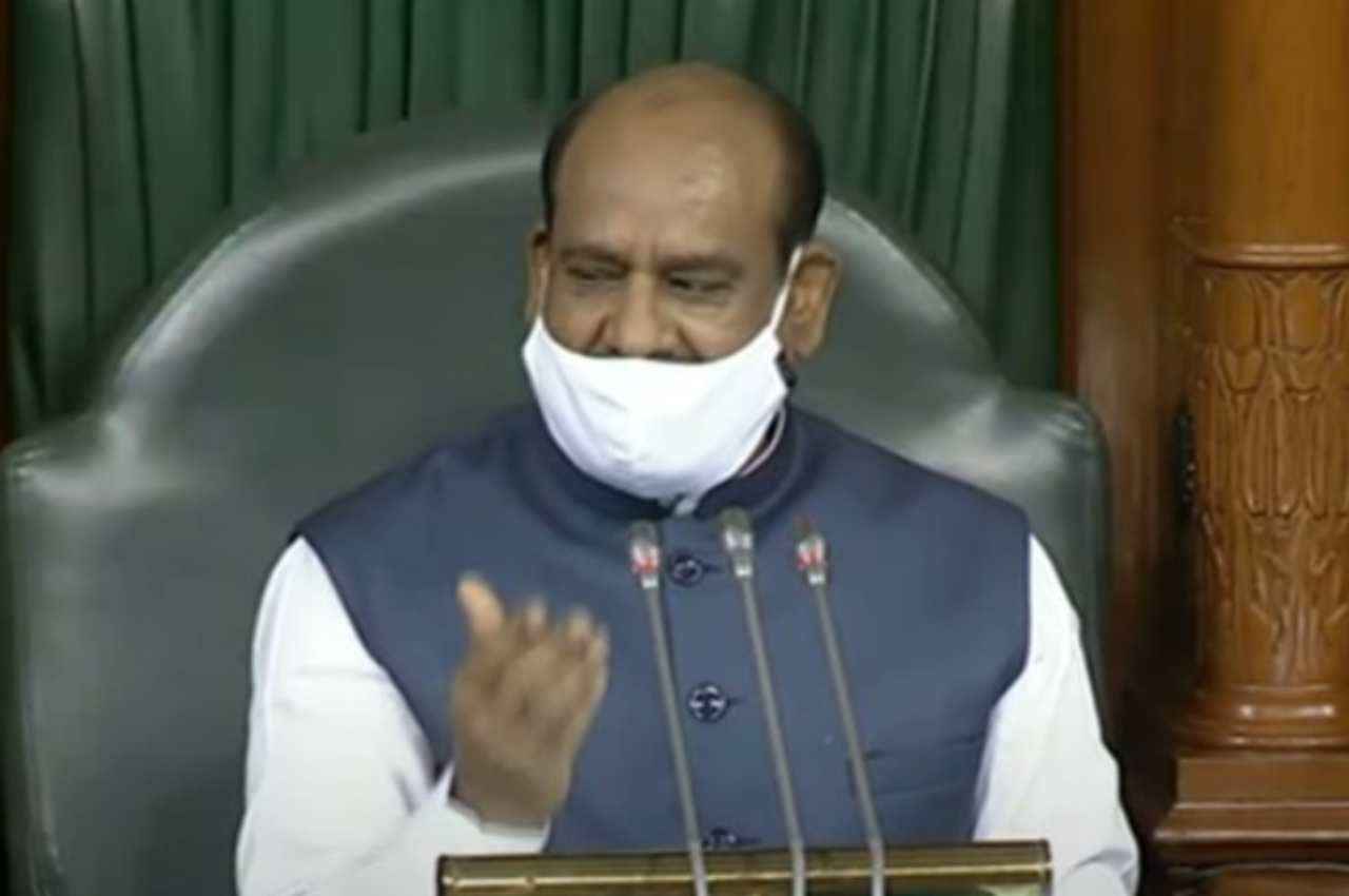 मास्क लगाकर पहुंचे दोनों सभापति, संसद में मास्क किया अनिवार्य
