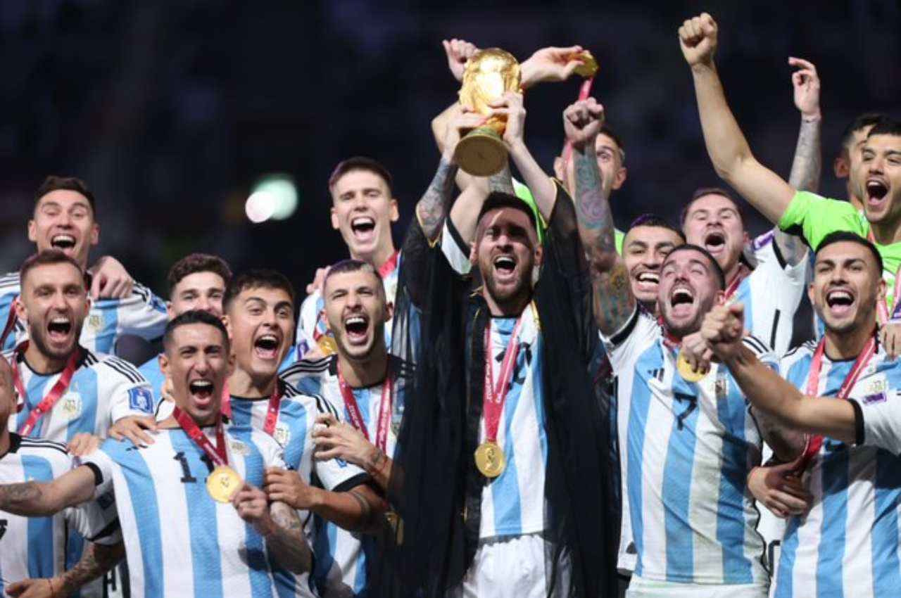Messi (9)