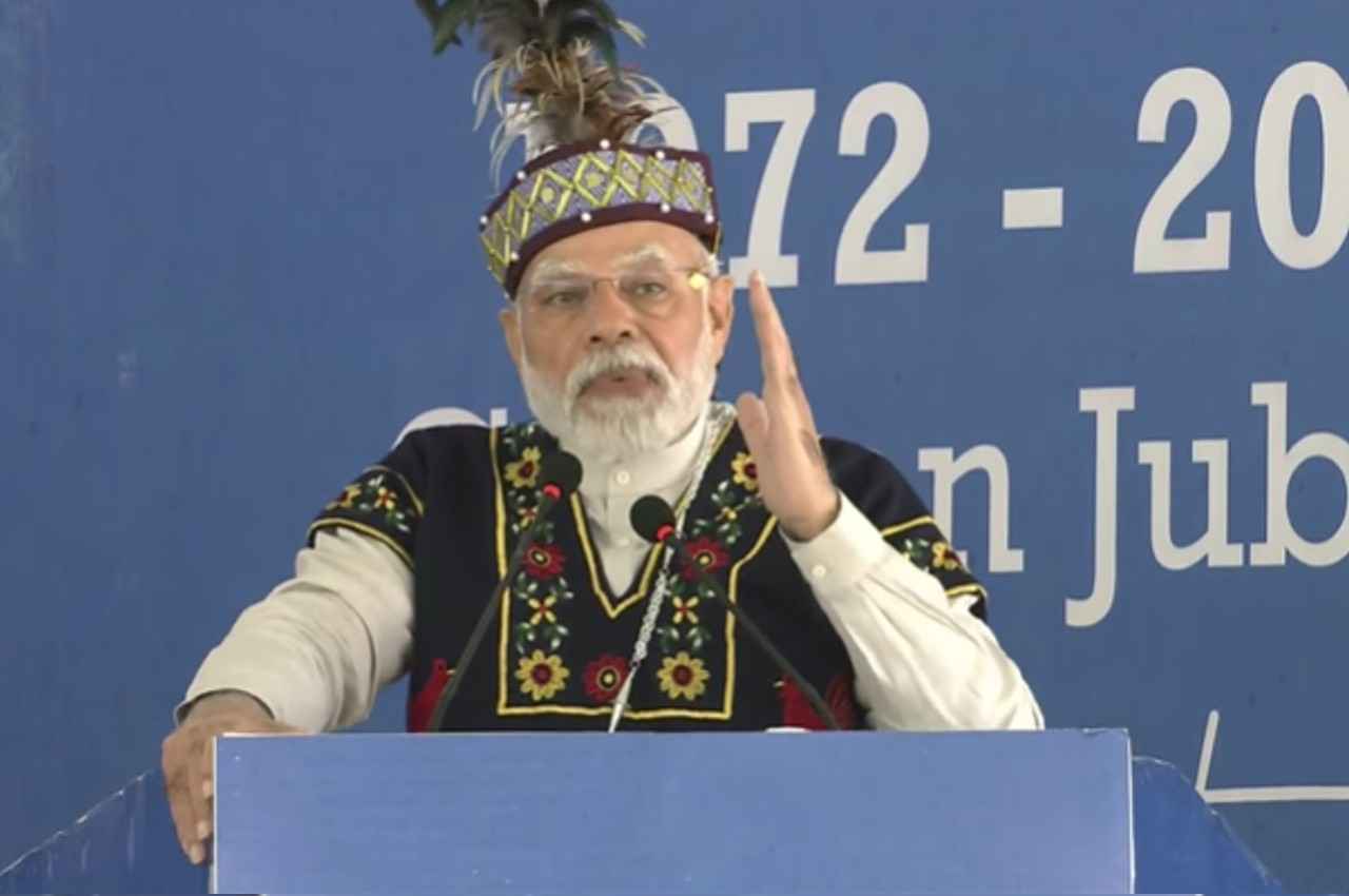 PM Modi In Meghalaya: प्रधानमंत्री मोदी बोले- हमने पूर्वोत्तर के विकास में कई बाधाओं को 'रेड कार्ड' दिखाया है