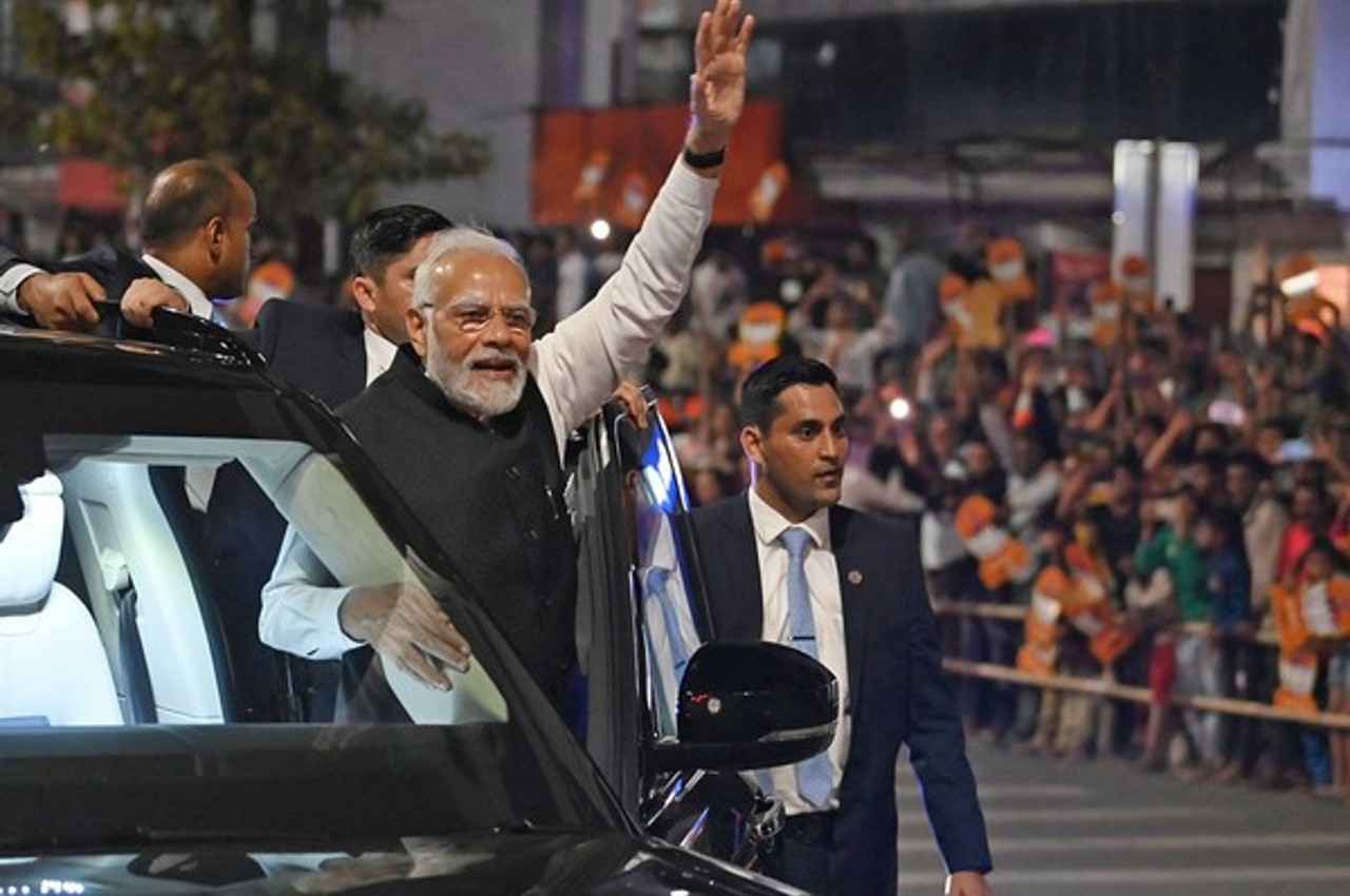 Gujarat Elections: अहमदाबाद में PM मोदी का आज 50 KM लंबा रोड शो, 16 विधानसभाओं को करेंगे कवर
