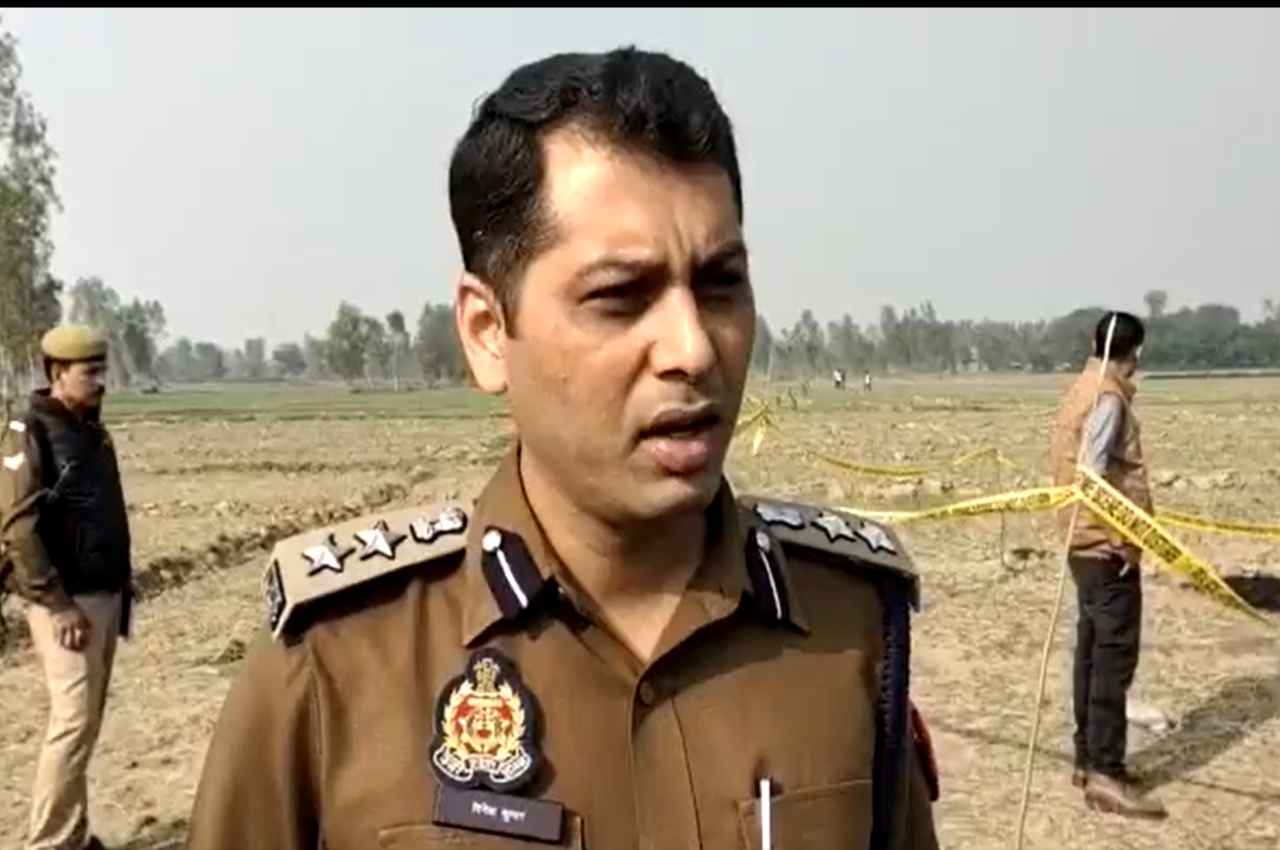 UP में क्रूरता की हद; खेत में मिला 9 साल की बच्ची का शव, पेट खुला हुआ था और आंतें बाहर थीं