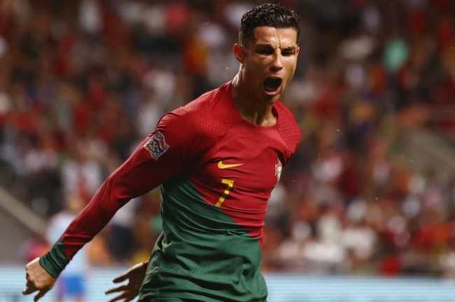 Ronaldo (2) cristiano ronaldo