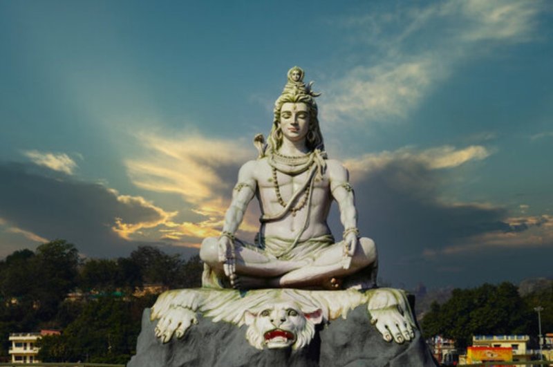 Som Pradosh, Som Pradosh Vrat, Pradosh Vrat Ke Upay, Shiv ji ke upay, somwar ke upay, shiv mantra astrology, pingal samvatsar 2080