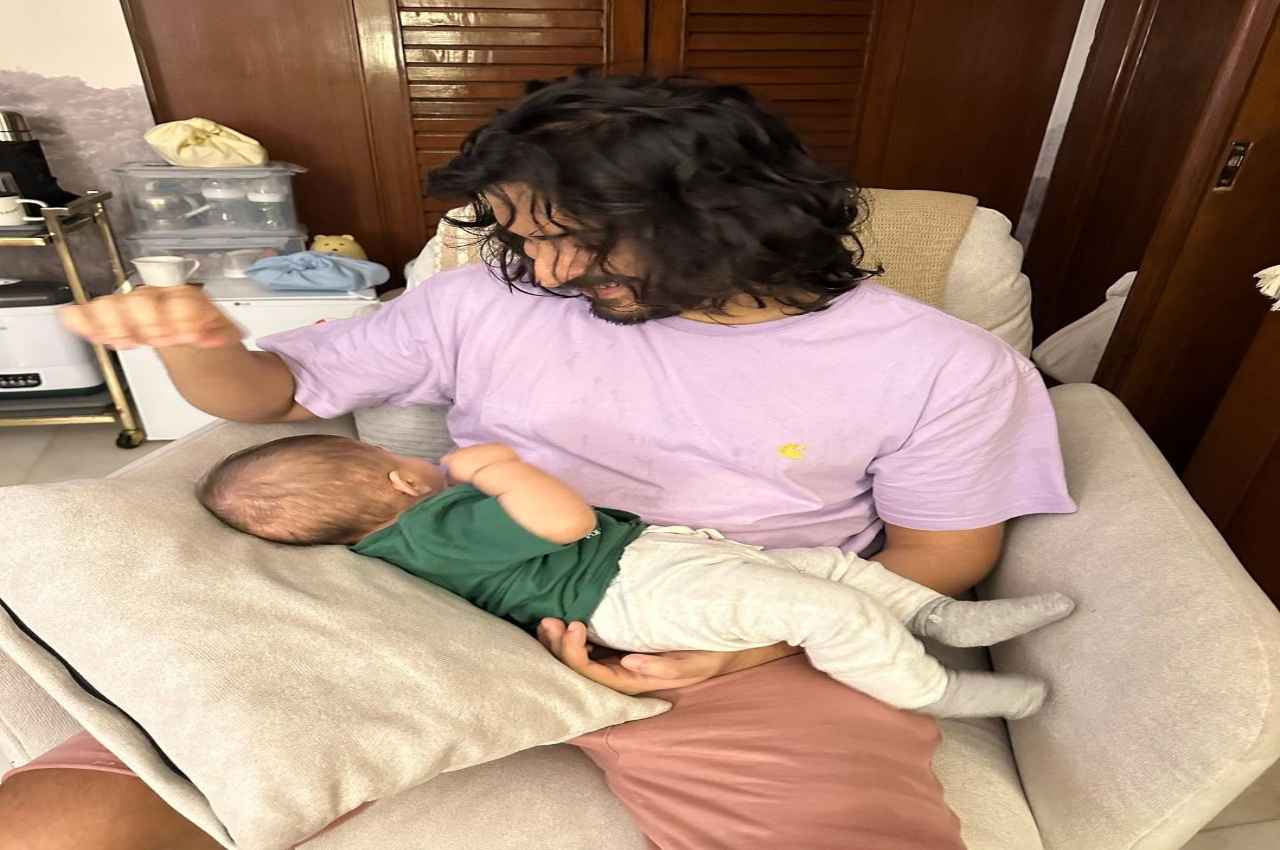 Sonam Kapoor: मामा हर्षवर्धन के गोद में प्यार से सोते नजर आए वायु, सोनम कपूर ने शेयर की खूबसूरत तस्वीर