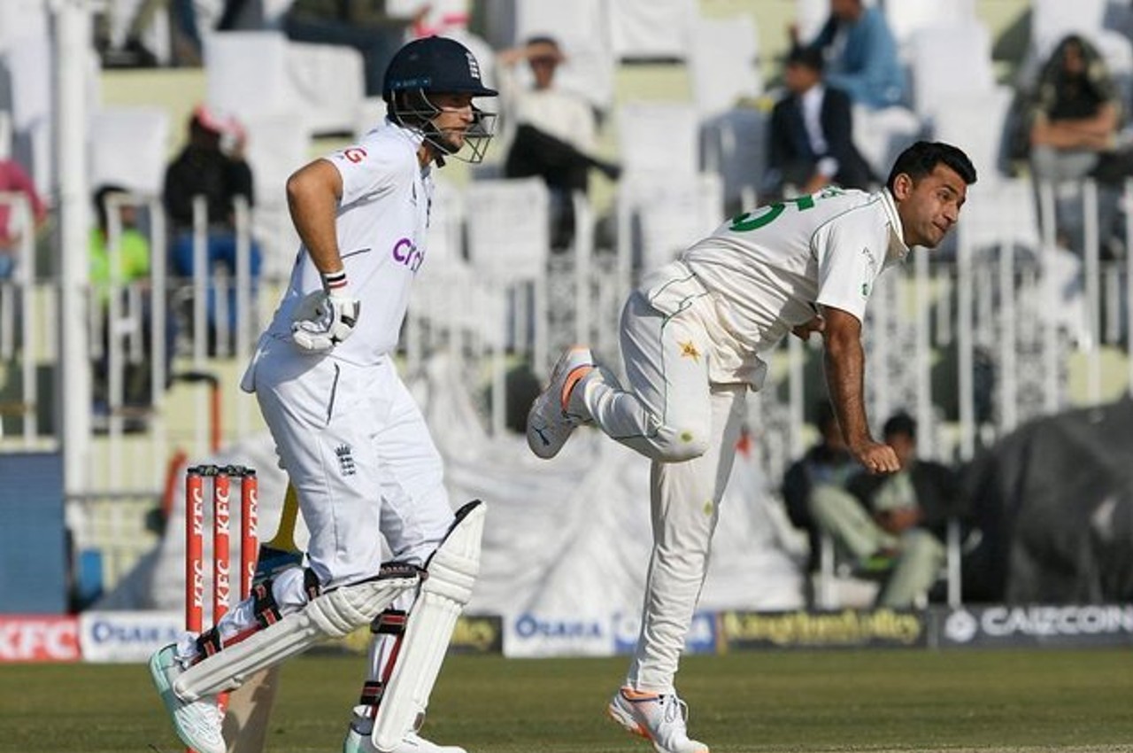 Pak vs Eng Zahid Mahmood became second most expensive bowler in debut Test