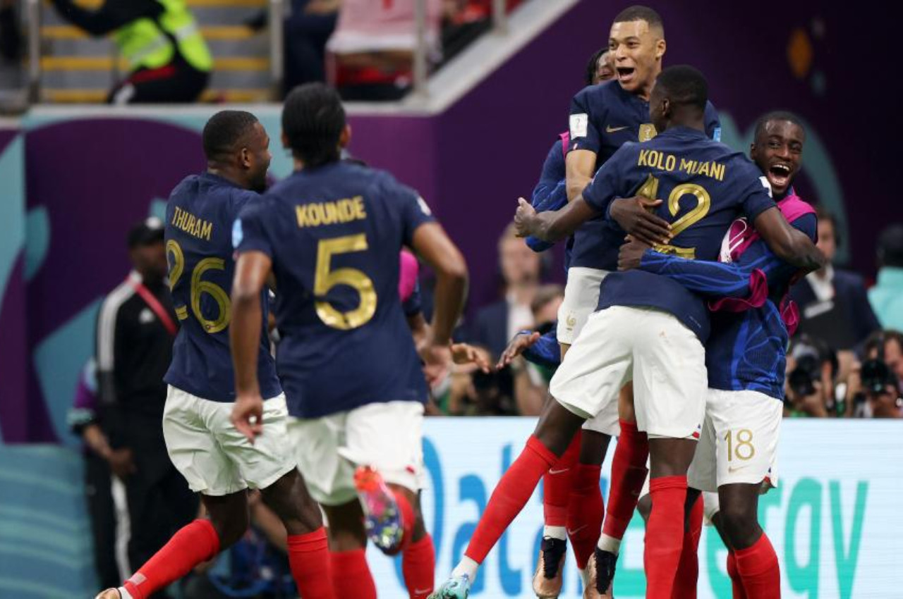 France beat Morocco 2-0 in semi-finals to enter FIFA finals
