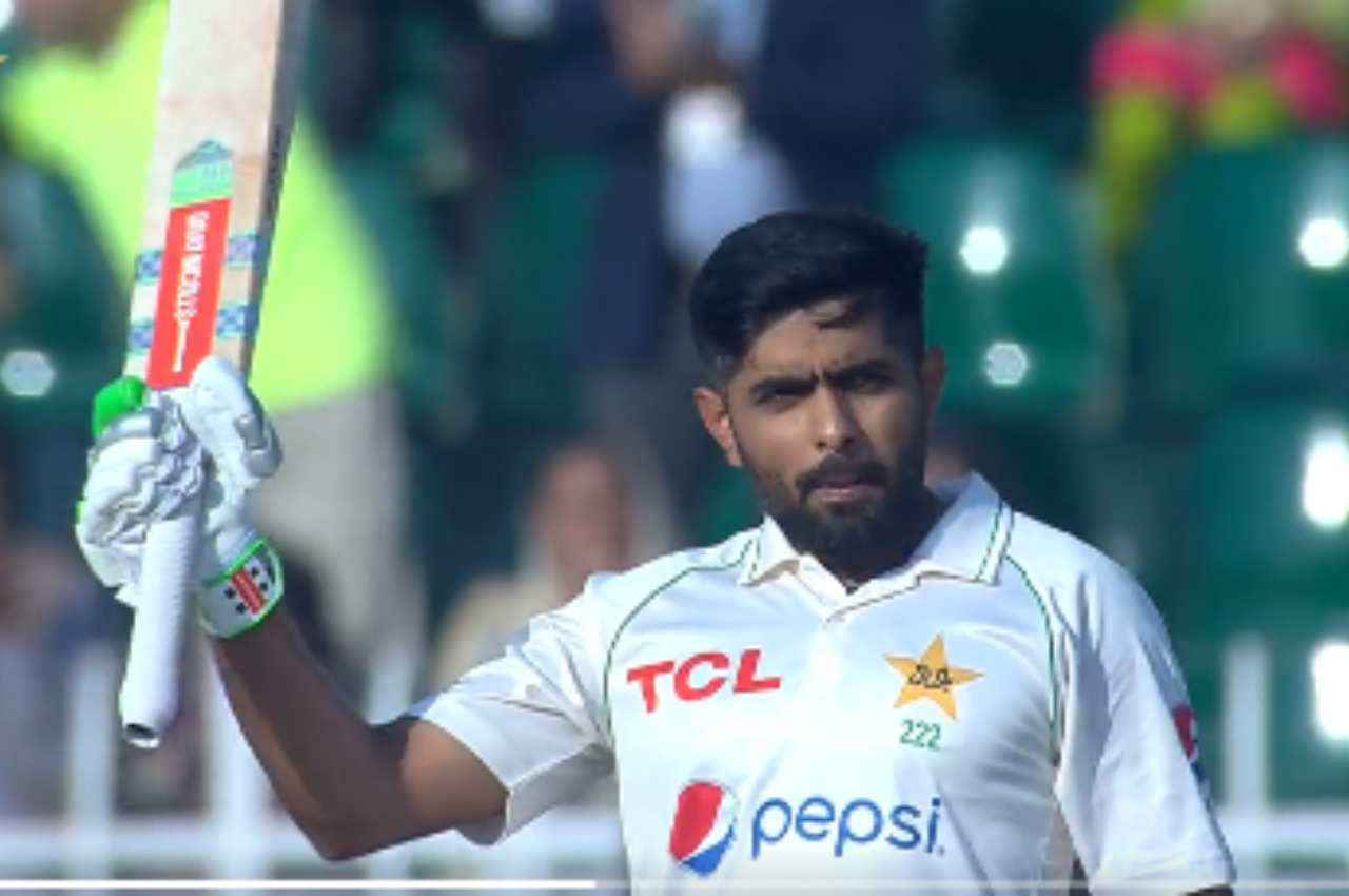 PAK vs ENG: रावलपिंडी की पाटा पिच पर बाबर आजम ने अंग्रेजों को पीटा, जड़ दिया शतक