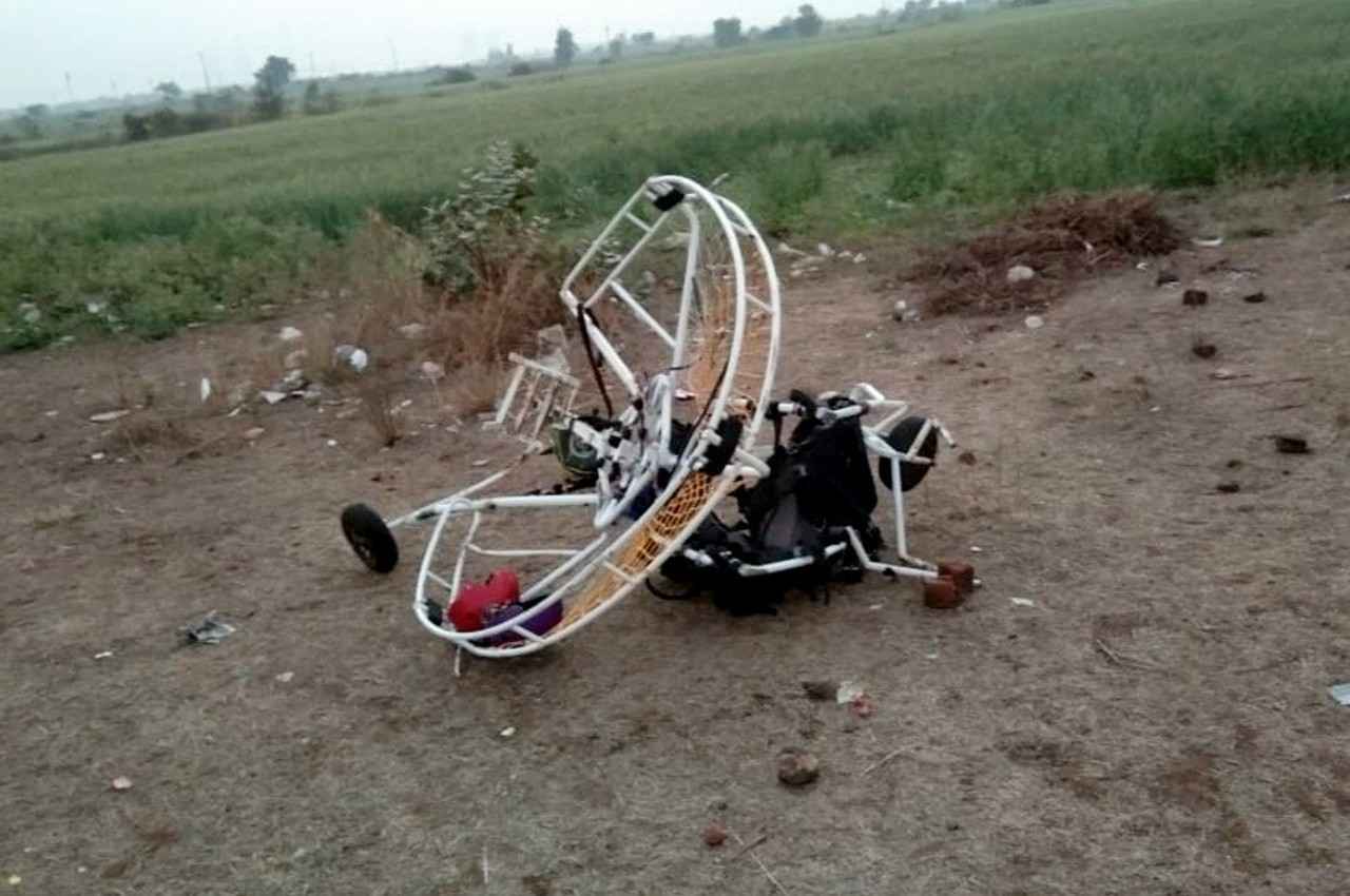 death while paragliding
