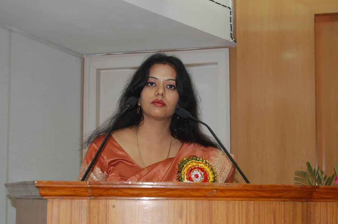 dr indira dangi